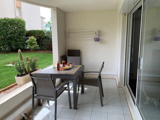 Location Port Frejus, Bord De Mer Extérieur photo